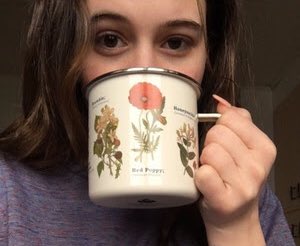 B00BEAS's tweet photo. three. drinking coffee 
// i only have pictures of her drinking tea so https://t.co/YGs1CCsGSF