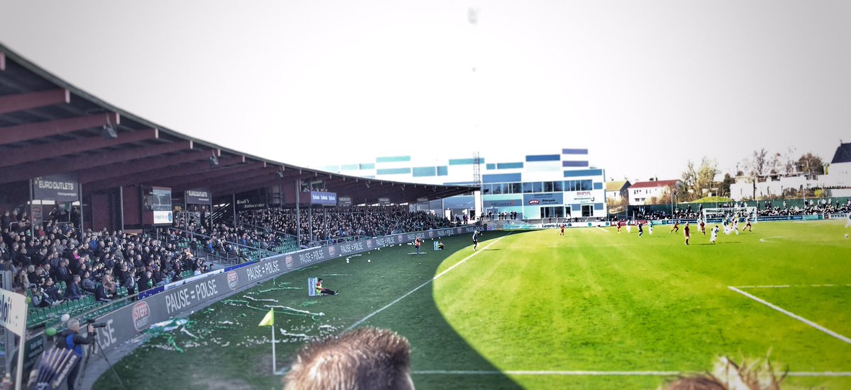 To lokalopgør denne weekend: 3.240 tilskuere til <a href="/NaestvedBoldklu/">Næstved Boldklub</a> - #NykøbingFC. Der var 2.815 i Farum mod Lyngby. #1division rocks! 👍⚽️🇳🇬