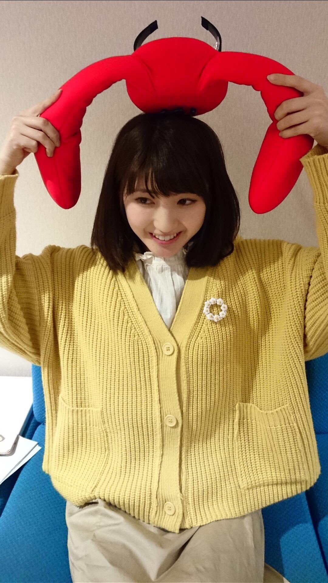 井上小百合 イヤホン