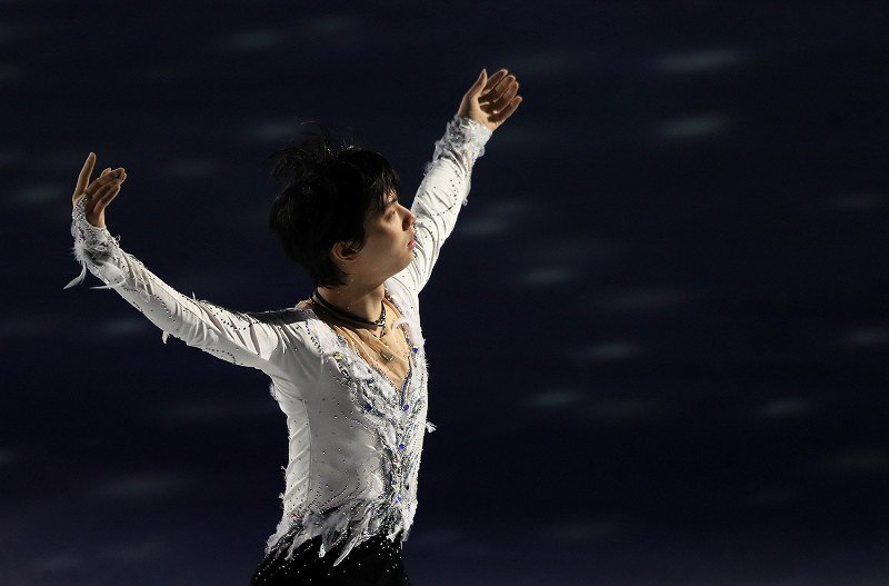 hanyuyuzurufeed's tweet photo. [PHOTO] 170402 Yuzuru Hanyu during #Worlds2017 EX Gala https://t.co/4i7XBxtIEi https://t.co/PMrn7ykUWU