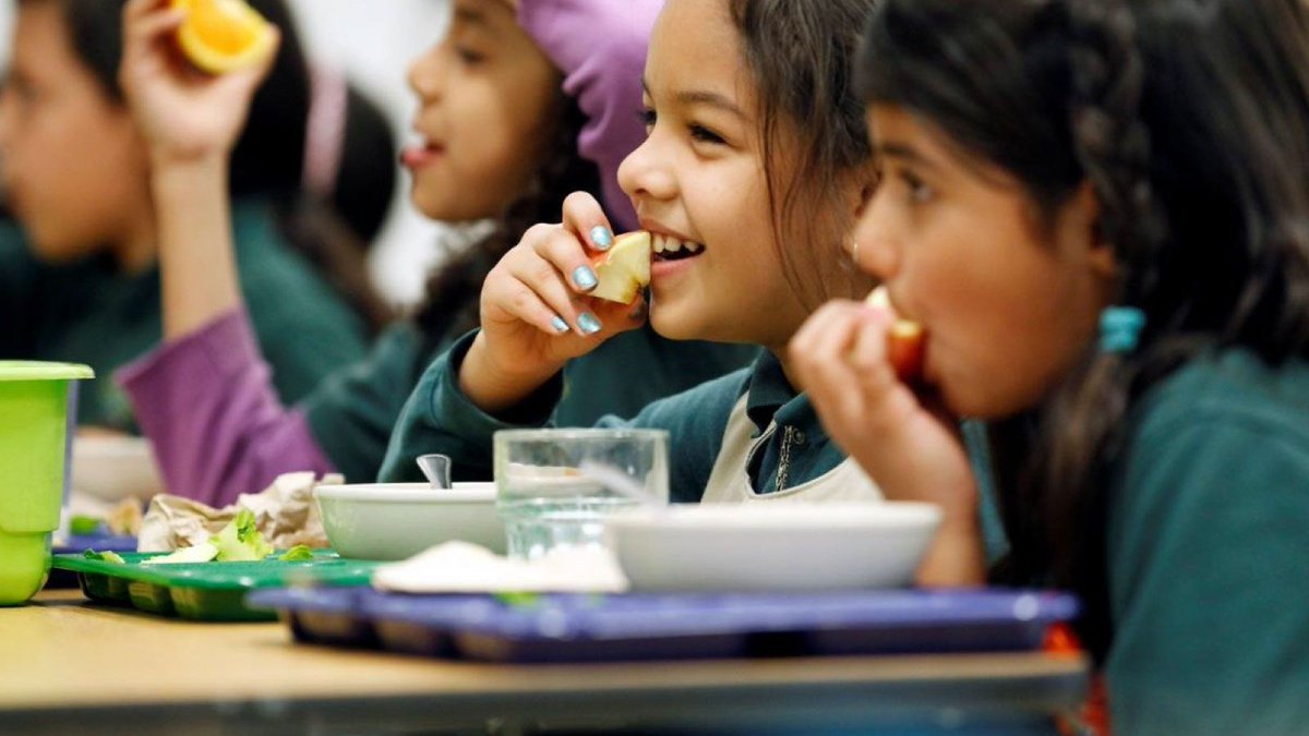 TopResume's tweet image. Work friends can increase productivity! #InternationalFunAtWorkDay #DontGoToWorkUnlessItsFunDay buff.ly/2oh4JSa by M.A. Smith