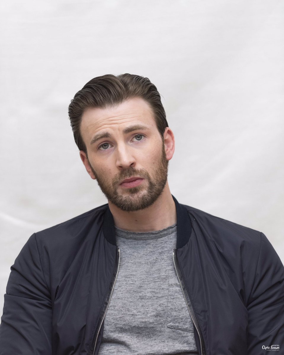 chris-evans-exposed-sexy-italian-girl-nude