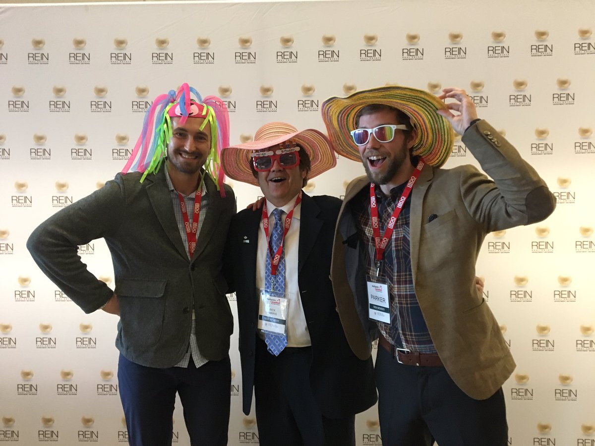 vaulttosuccess's tweet photo. #ACRE17 Let's get this Party started. Meet Mike and James at their booth Mogul Realty Group; they know how to have FUN with REIN members https://t.co/v44EucB4P1