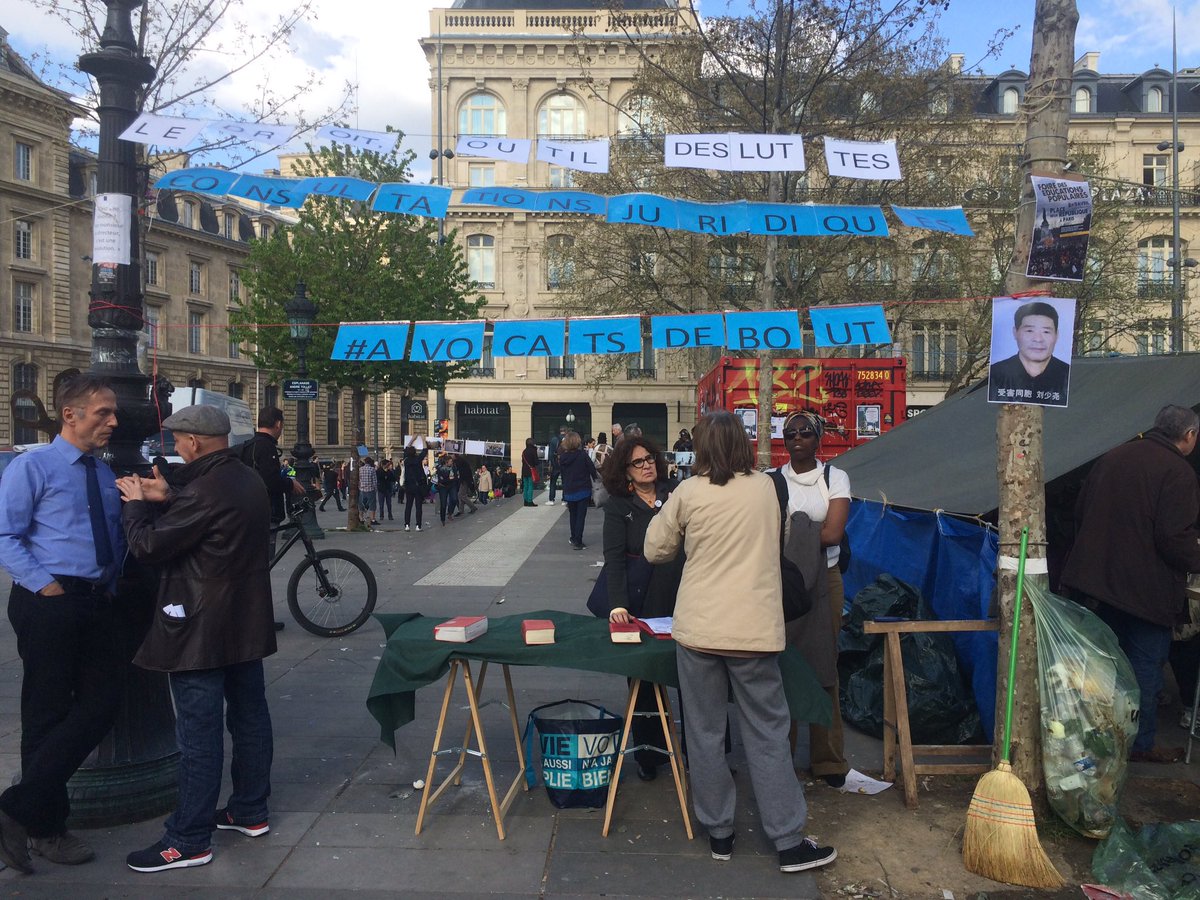 interNDs's tweet photo. Belle journée de rassemblement #NuitDebout #33mars https://t.co/oRq5OpvHdb