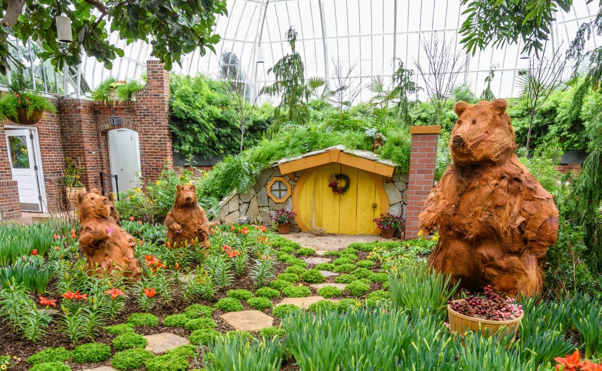 CMUWeekendWatch's tweet photo. Go for #FREE to the Spring Flower Show at Phipps to experience the Enchanted Forest till April 16 #FindFunCMU https://t.co/OGoLVvJFMU https://t.co/7onib61Ubb
