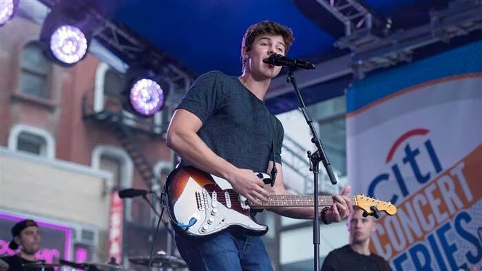 chaomendespage's tweet image. RT = VOTO

#JFCShawnMendes