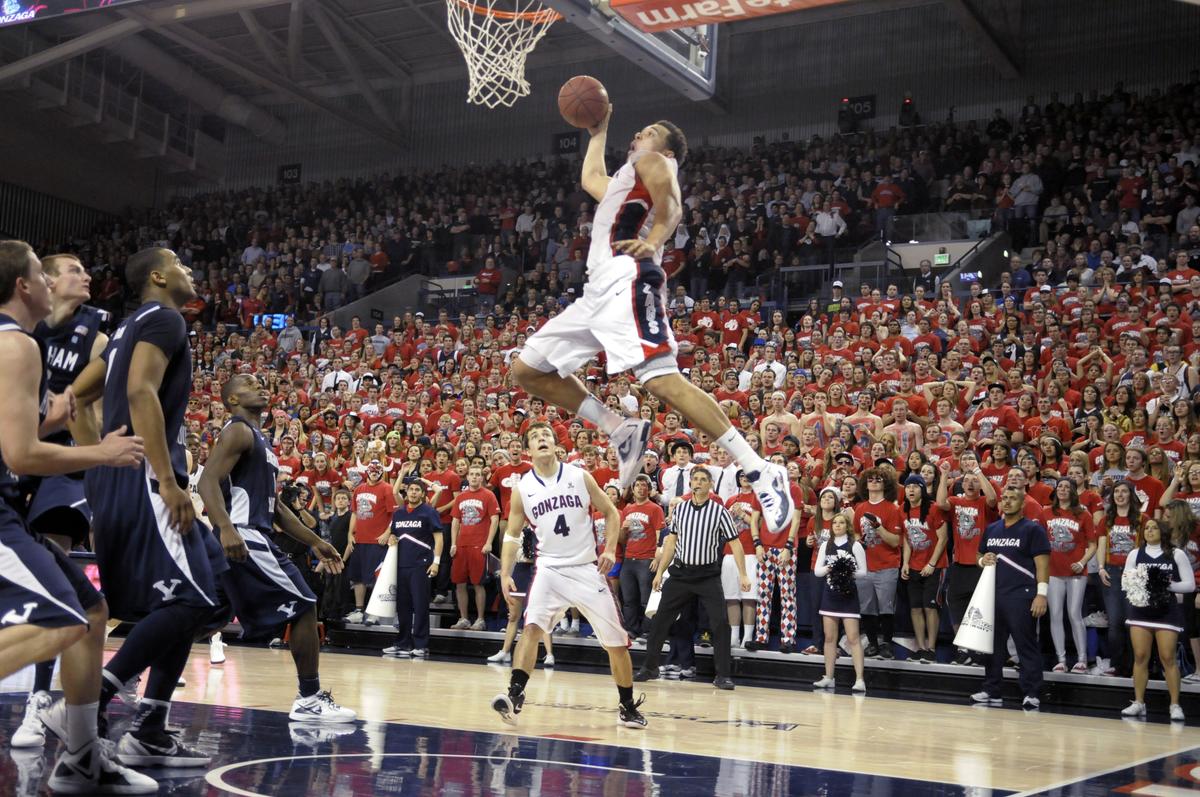 AskAngelChat's tweet photo. There's no #AskAngel tomorrow because #NCAAChampionship. https://t.co/VjtfMysY0T