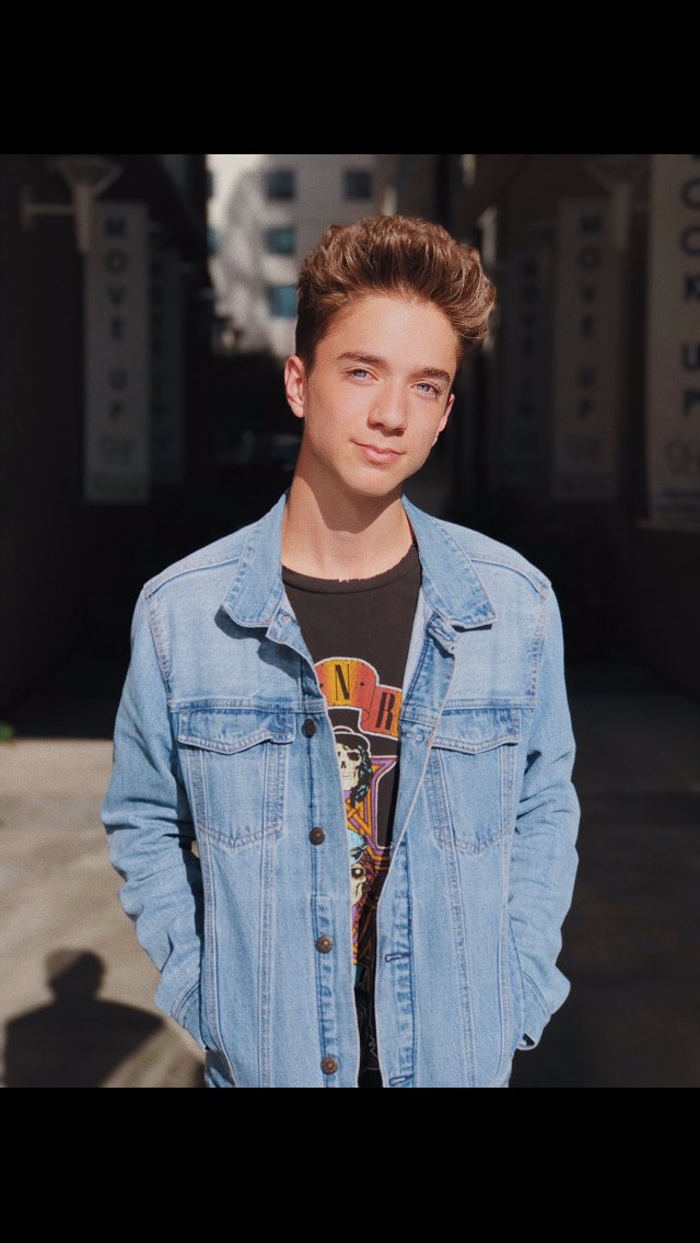 camillepintof's tweet photo. my love #happybirthdaydaniel @SeaveyDaniel @whydontwemusic ❤ https://t.co/TyvaFSXXUY