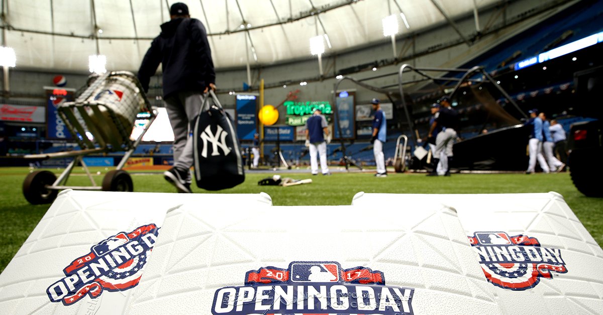 Yankees's tweet photo. Is it 1:10 yet? ⏰⏰ https://t.co/vdv2kvkUtz