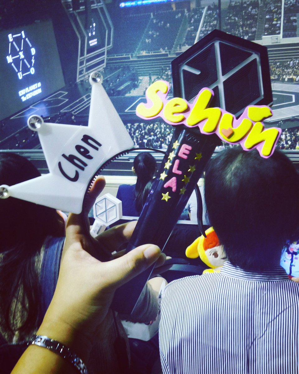 xxElaGee's tweet photo. Had so much fun today 😍 thanks #EXOrDIUMinSG #EXO ##EXO-L https://t.co/mOWAD2mQDM