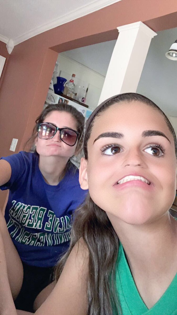 RhiannRyan's tweet photo. happy birthday keri🎉 family road trips wouldn't be the same w/o you💕 hope you have a great day @keriszwarckop https://t.co/fBa6us70pM