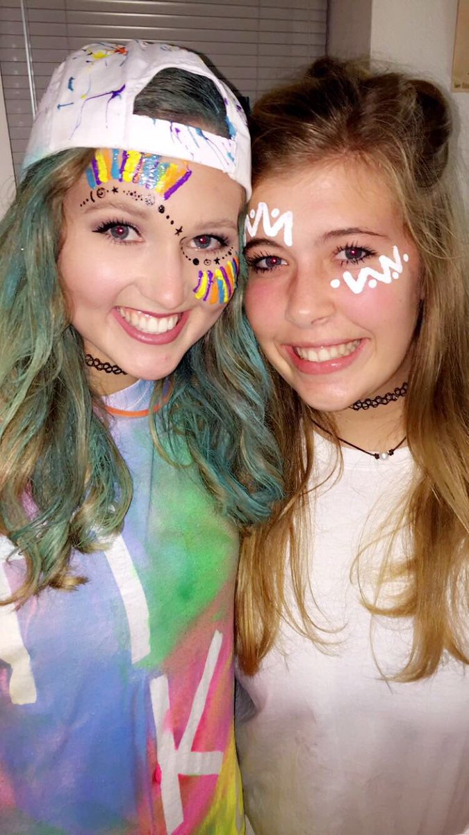 KayleyHurd's tweet photo. Happy birthday to my #1 girl!!! @AbbieElizabeth3 you are an amazing person &amp; such a good friend!! Celebrate today bc u deserve it!!❤️💛💚💙💜💖 https://t.co/GjBzCRRru4