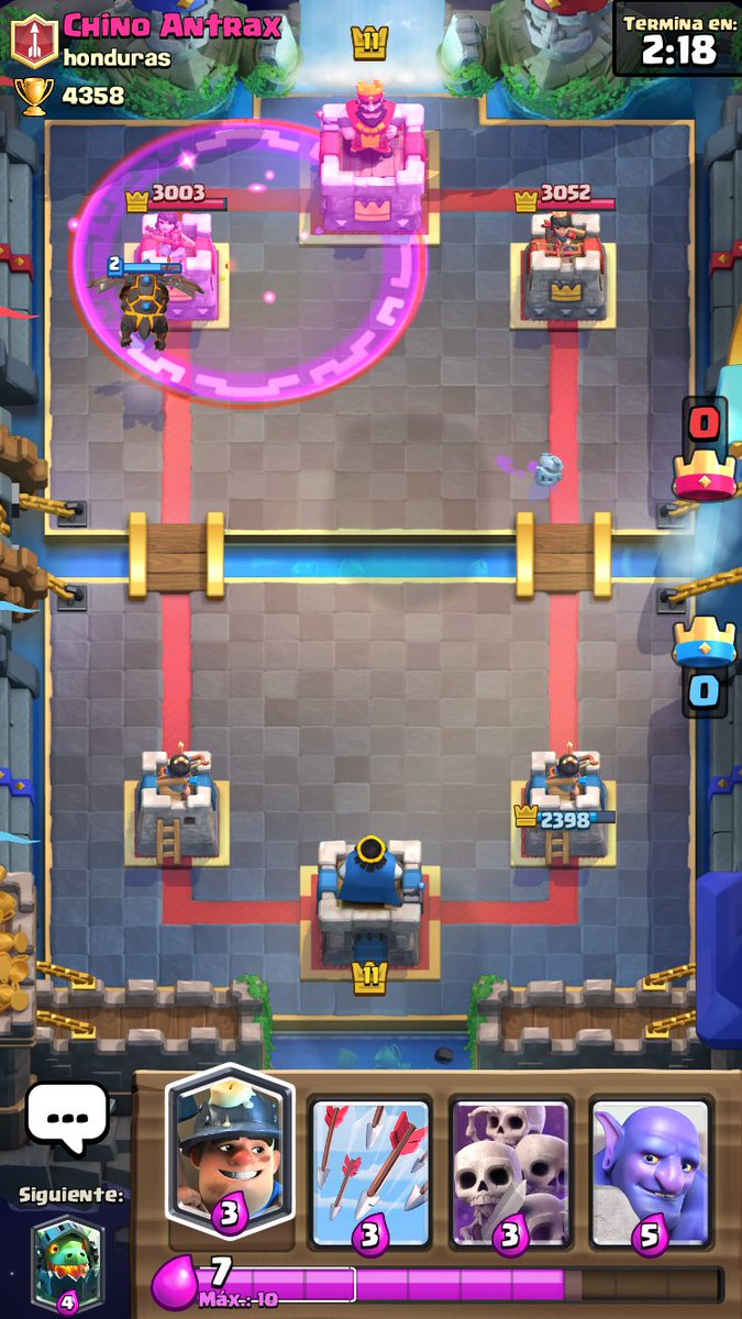 ericcrack47's tweet photo. @AntraxCLASH mira con quien me encontre, visto lo visto un gran jugador! https://t.co/gy01SY4L3c