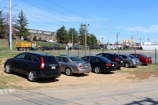 NauckCrescent's tweet photo. Get vehicles off Jennie Dean Park!! @ArlingtonVA https://t.co/u7weqjPmTQ