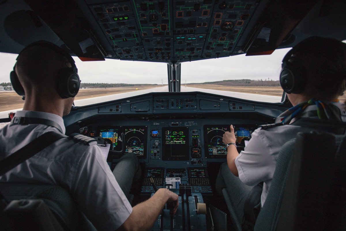 AerozerEdhec's tweet photo. Guys, we hope you had a great weekend, tmrw is mondai, let's choose your pilot for next weekend, shall we ? #travel #staynowhere #EDHECssm https://t.co/ARhIxRhBqI