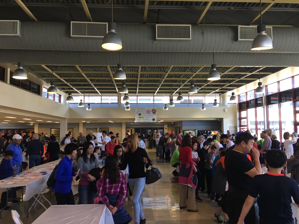 wpmayorroach's tweet photo. There was an Engineering Expo version for middle schoolers as well! https://t.co/drKvwDRF2n