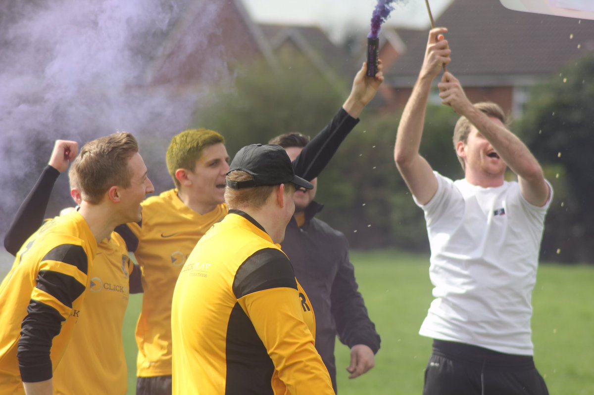 FCWormWood's tweet image. Pure ecstasy at the final whistle! Unbelievable celebrations when we finally found out that we survived #TheGreatEscape #WeAreStayingUp #MW