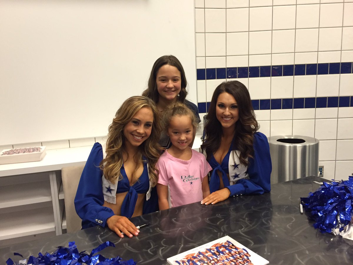BelleArmon's tweet photo. I'm going to miss you, @DCC_Jaclyn ! You've been an outstanding rolemodel, and I admire you! I'm always cheering you on! 💓 https://t.co/0pC1p0acYY
