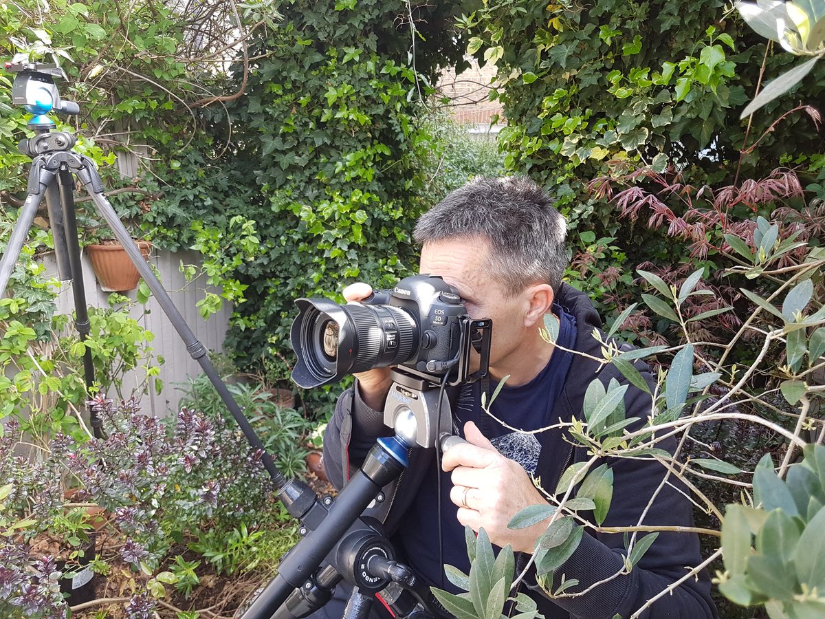nickbailey365's tweet image. With the lovely Jonathan Buckley, shooting for my new book: Revive. Avaliable in April 2018. @Kyle_Books @Fionalimelight #springpruning