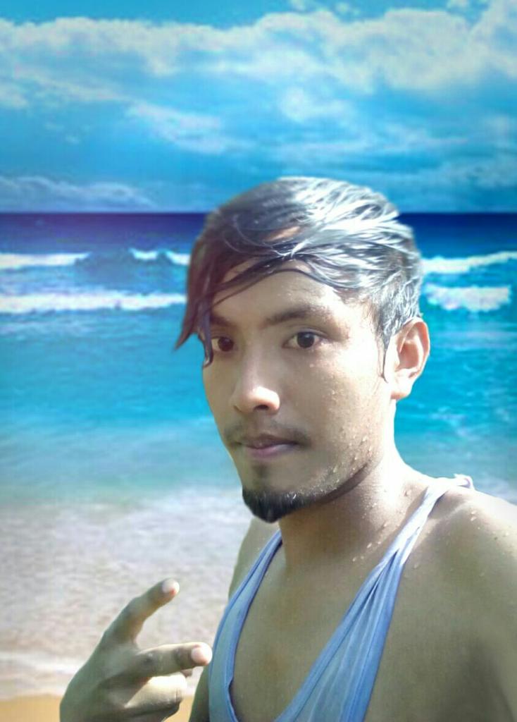 prasenjitray141's tweet photo. Clk - prasen ( tqs yr) https://t.co/1BojOWn81U