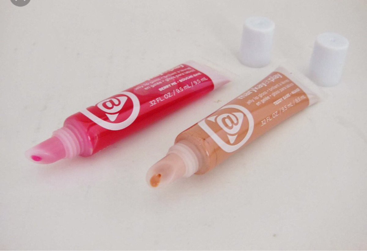 tryitbe4ubuyit's tweet photo. We can't say enough good things about Mary Kay's Jelly Lip gloss! It is super shiny &amp; keeps your lips hydrated! Find a consultant near you💕💄 https://t.co/rPVtCJ9CHB