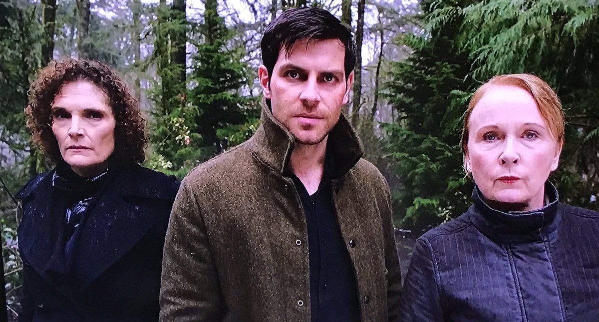 smarieserials's tweet photo. Still grieving @NBCGrimm is over but so blown away at the best ever #GrimmSeriesFinale on tv thus far #Grimm #grimmsters4life #grimmcomeback https://t.co/V9zOWSJwn4