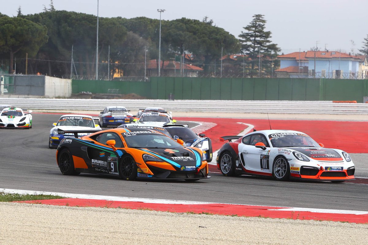 LasMorasRT's tweet photo. Some more shots of today's Race 2 @McLaren_GT #9We started from P19 and finisht P10.Special Txs @EquipeVerschuur ... https://t.co/Dm4eDw1Myl https://t.co/oHzfSGMZ5z