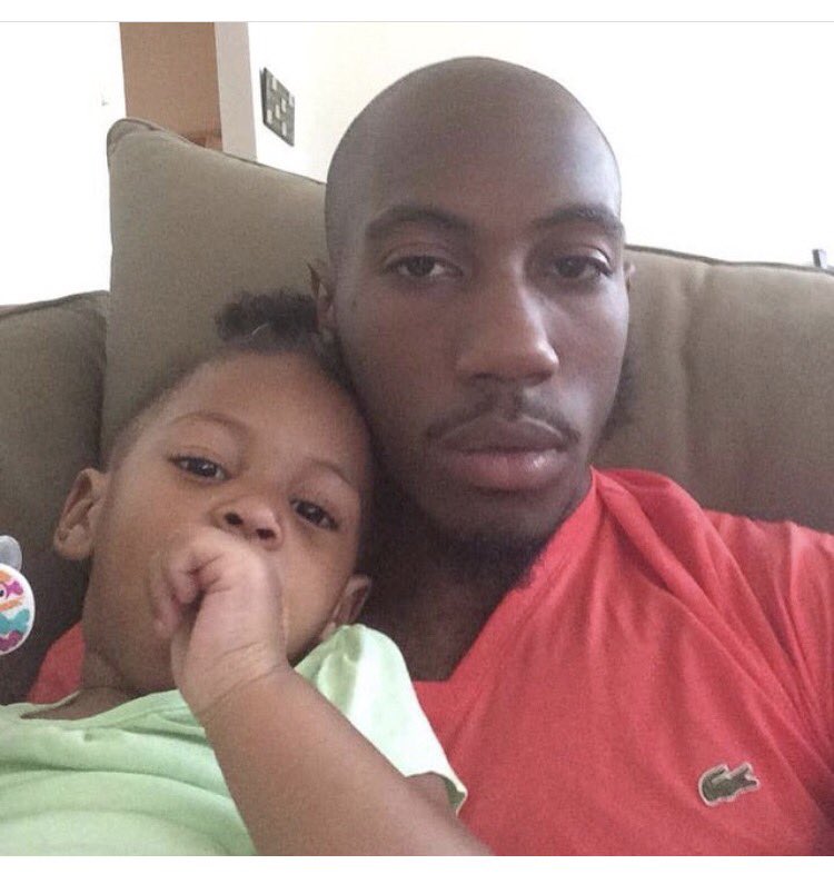 alleyesonkenzie's tweet photo. April 2nd, 2015 a day i'd never forget 😪 2 years without you ain't been the same!! i miss you bro💔#RIPBREWSIE💕💕 https://t.co/lksGN2weGo