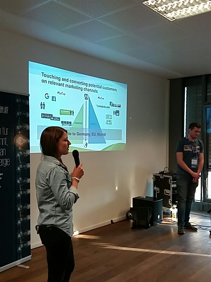 SWCologne's tweet photo. Team's #FinalPitches @SWCologne ➡ Bambino 🚀🎉 #SWCologne https://t.co/Z2Tlux9Jo5