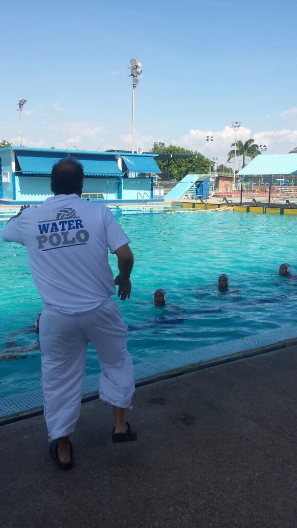 gc_caceres's tweet photo. #GestiónDeOro Entrenamiento de la selección de @waterpoloven y Memoria y Cuenta @fevedaoficial 2017 https://t.co/dChZTVHGMV