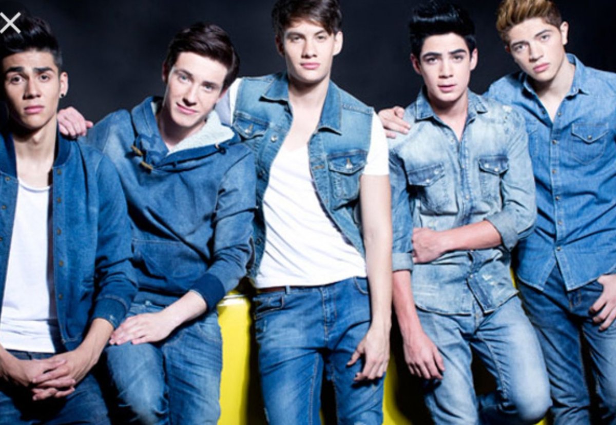 MouquersSpain's tweet photo. Vuestra musica no entiende d países 🇪🇸
#4AñosConCD9 
#4AñosDeCD9 
@CD9  @bryanmouque @soyalonsovillal @soyalannavarro @freddyleyva @JosDice https://t.co/hTuMm7lHIb