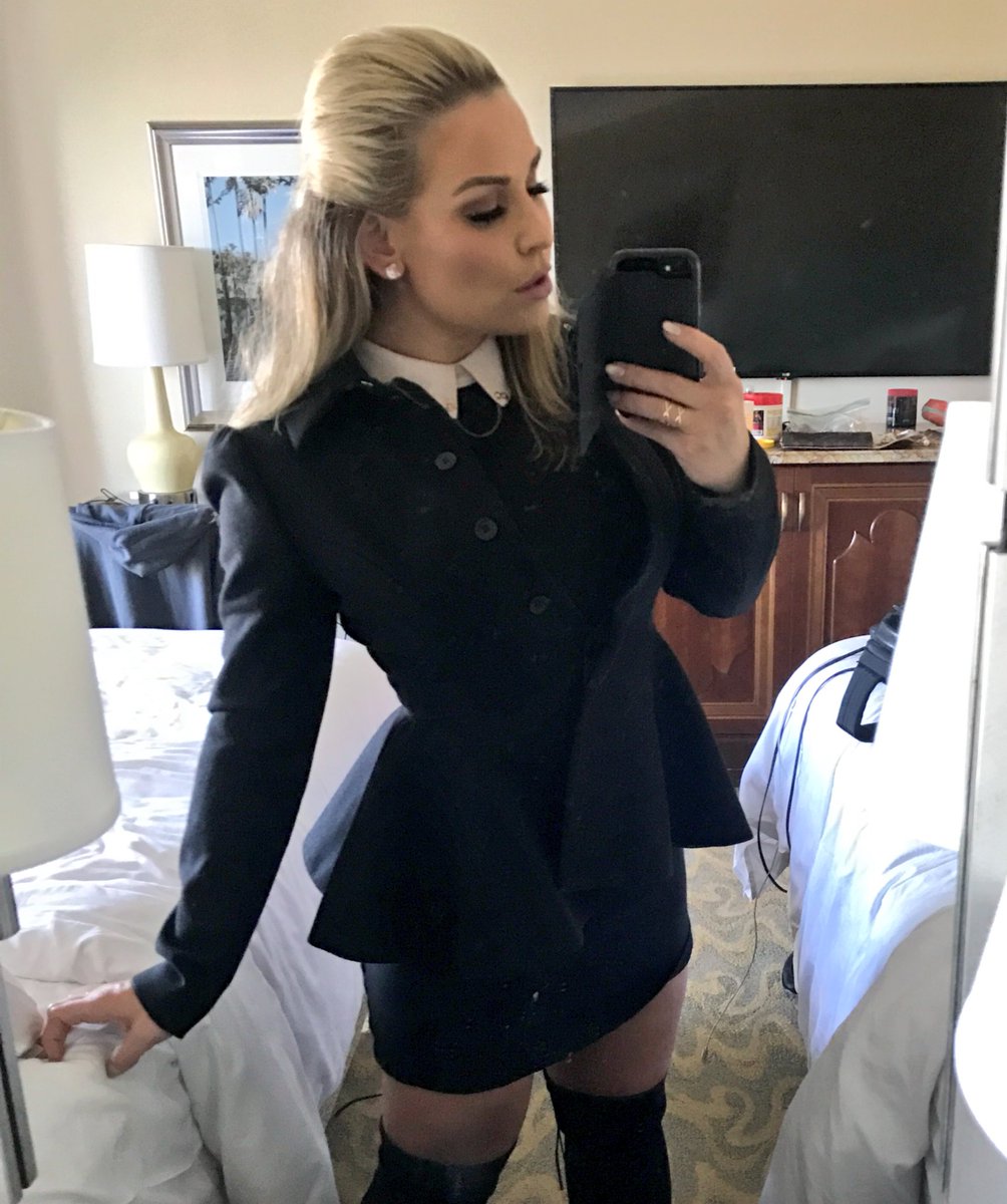 NatbyNature's tweet image. Just channeling my inner school girl...... it's #Wrestlemania baby!!!!!