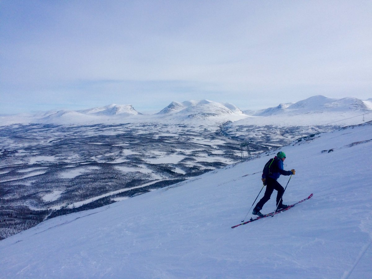 Viimeistelytreeni KebClassiciin tehty. Seuraavat kolme päivää syvennytään vyöryennusteiden laatimiseen #svelav #lapporten #vuorihiihto
