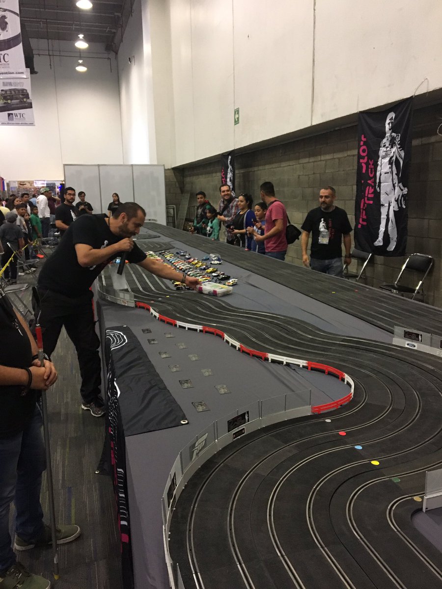 teranslottrack's tweet photo. Te estamos esperando en @diecastconvent ven a correr con nosotros y pasar un rato muy divertido 🏁🏎 https://t.co/UsJ4SoYGg5