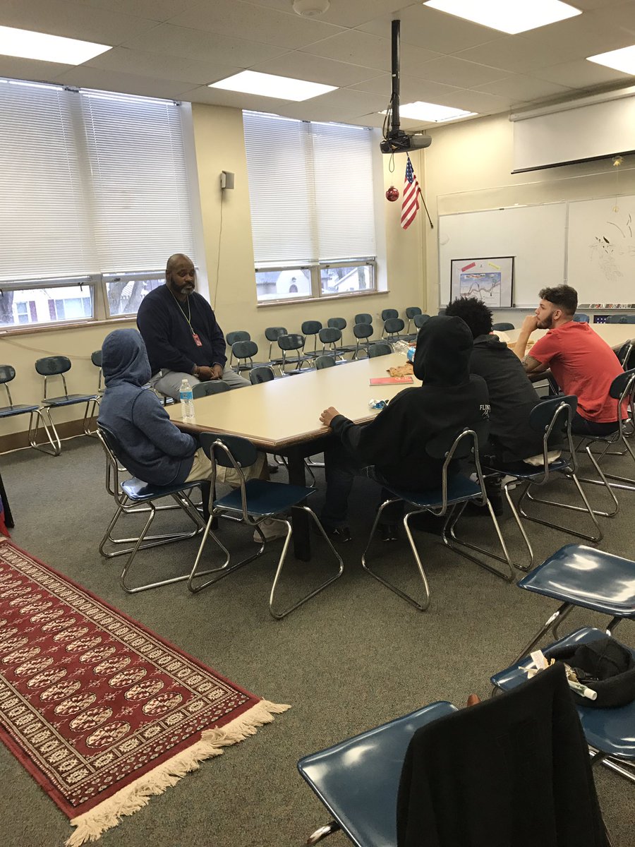 SCAMrCoachD's tweet photo. Mr. Page hosting the "Why Try" group @SCADragons @swartz_creek https://t.co/zdZffPGKn4