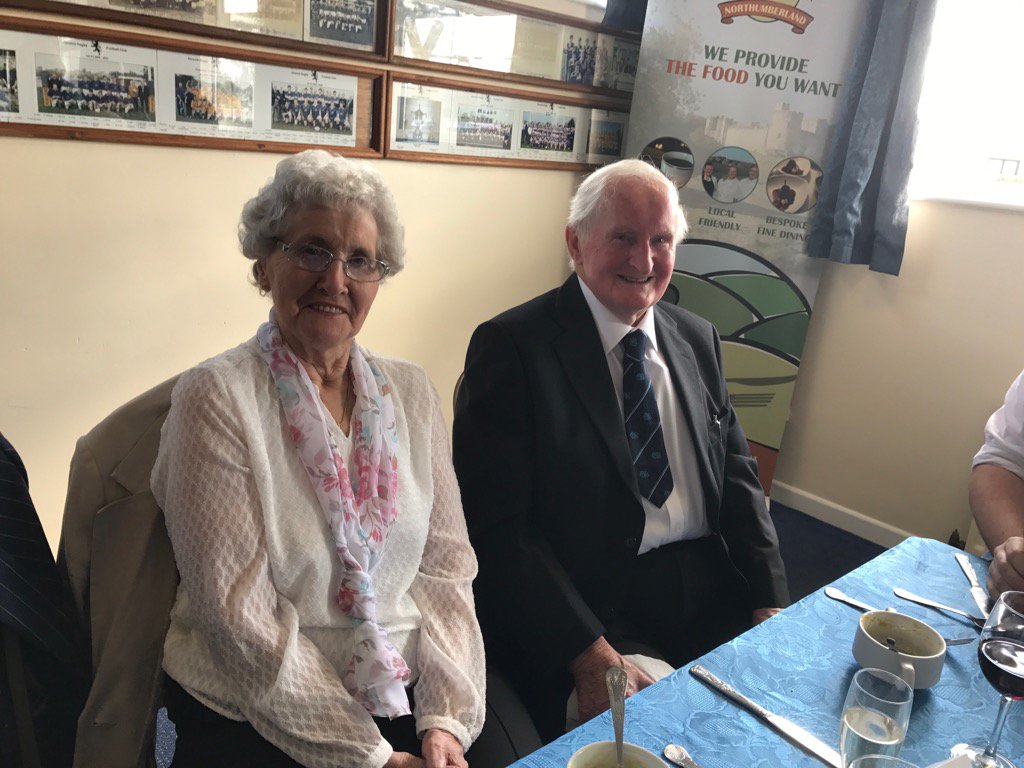dennis58h's tweet photo. Margaret and Bill Hetherington celebrate their diamond wedding https://t.co/UVbihPo03l