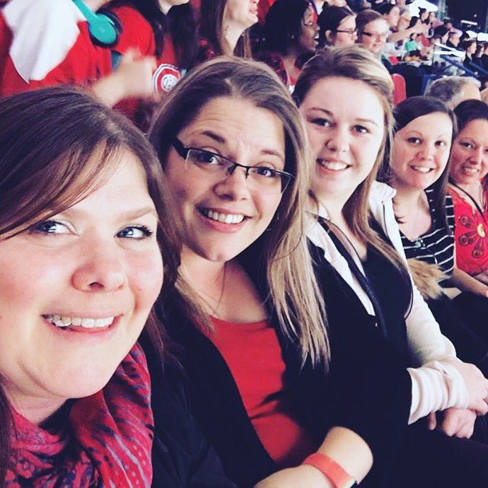 cyni26's tweet photo. Face à face des célébrités ! #faf2017 #MEGAFANFORD https://t.co/V5ACUfsUj7