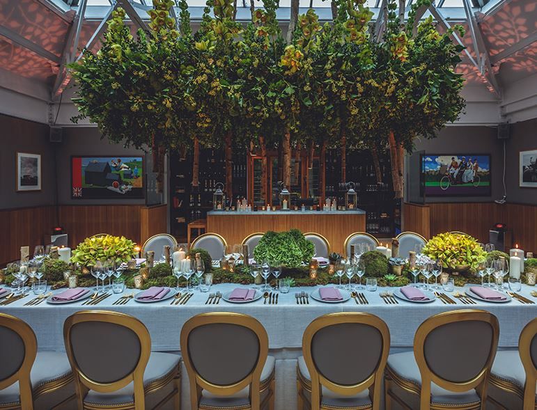 We're bringing the outdoors in and talking wedding flowers with <a href="/wildaboutflower/">Leanne Roberts - Hewitt</a>! bit.ly/2ocDsAq