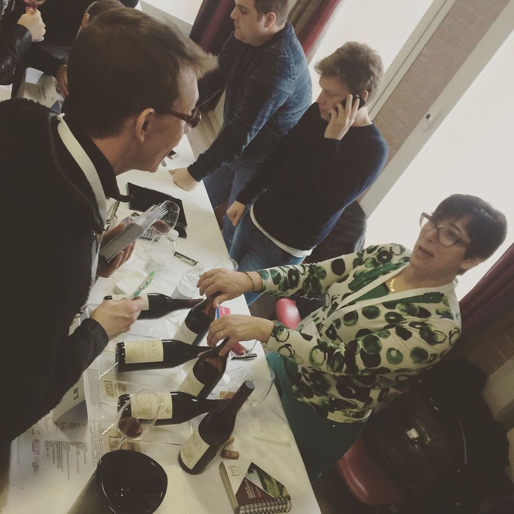AURELIOSETTIMO's tweet photo. Today's #GrandiLanghe in La Morra
#Barolo #LaMorra #wine #winelover #oggi #winetasting #aureliosettimo #docg #sol… https://t.co/9JKF5CFuUk https://t.co/osKbUVqoHs