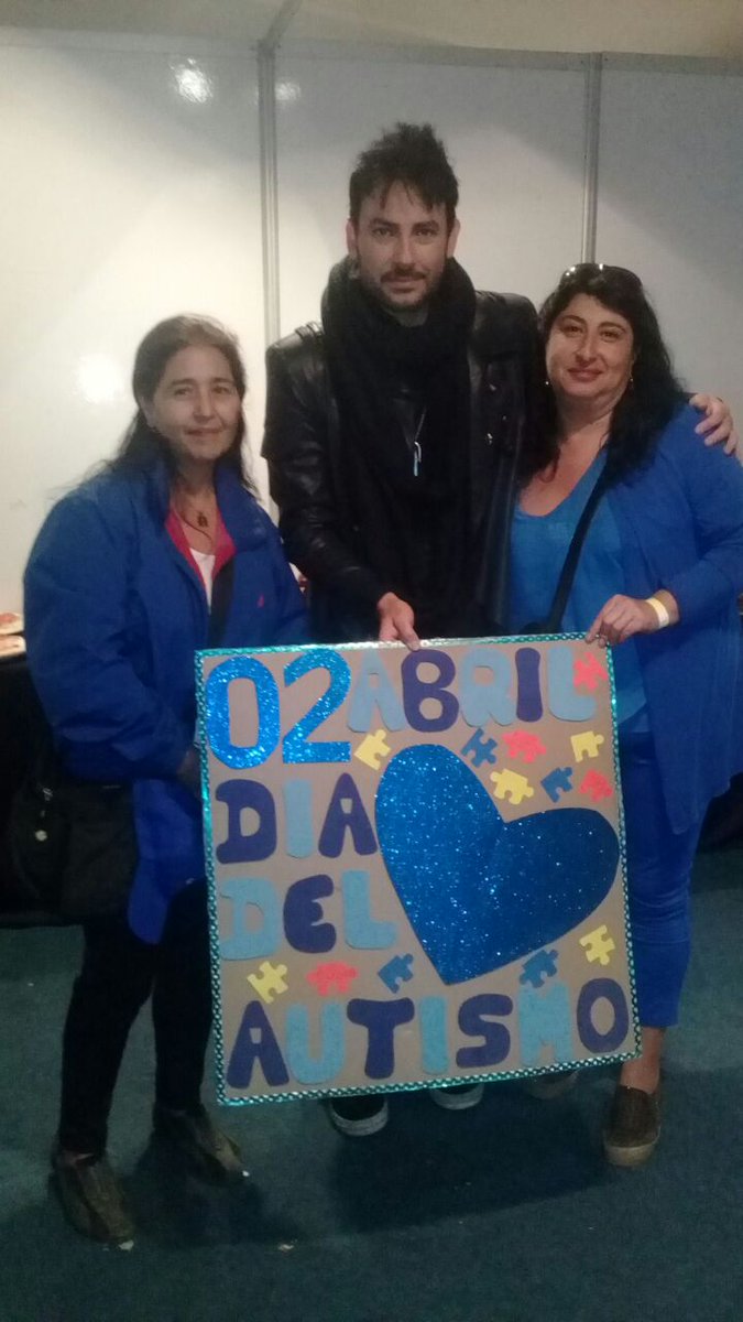 riosorio's tweet photo. @biobio @adnradiochile  @iambetocuevas @Los_Bunkers  comparto con ustedes saludos de famosos que nos apoyan en este #DiaMundialAutismo https://t.co/SR9Ddli42l
