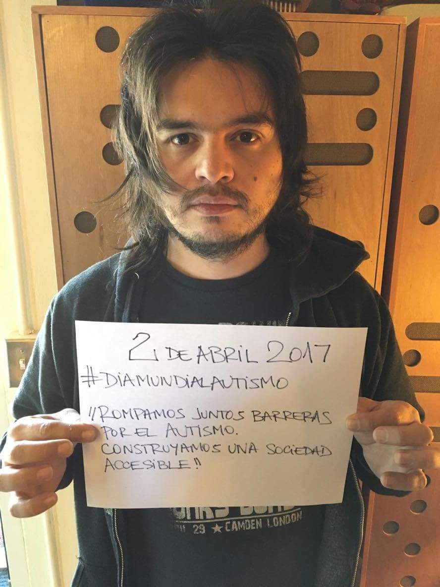 riosorio's tweet photo. @biobio @adnradiochile  @iambetocuevas @Los_Bunkers  comparto con ustedes saludos de famosos que nos apoyan en este #DiaMundialAutismo https://t.co/SR9Ddli42l