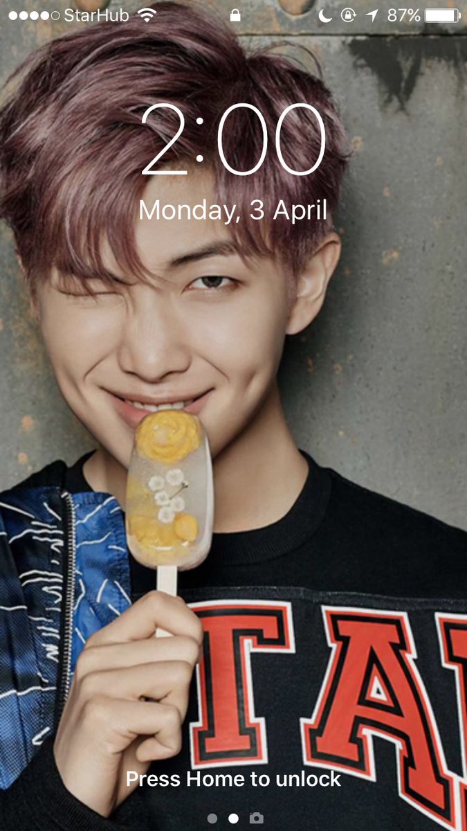 spangiepantz's tweet image. Kim Namjoon slayyyyyyyyin my heartttt and my wallpaper.😂 #whathaveyoudonetome