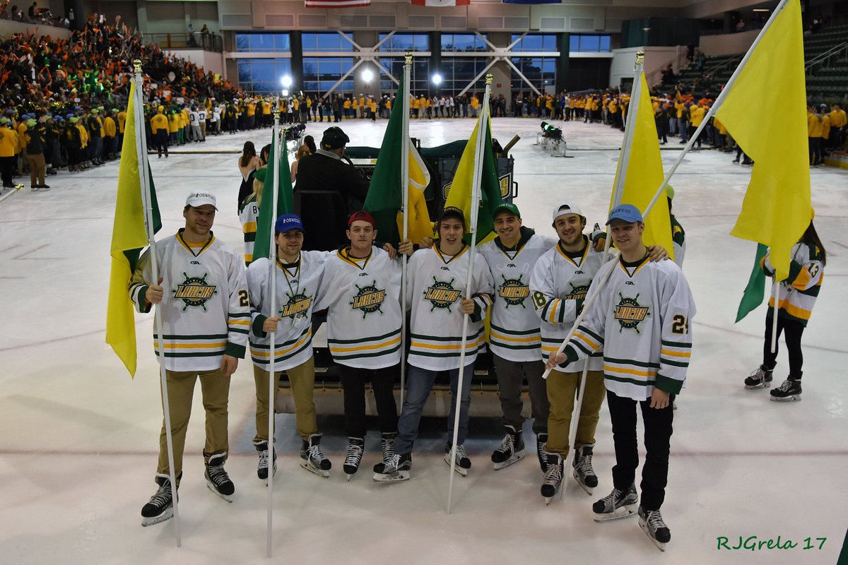 RayGrela's tweet photo. @OswegoMHockey  Hockey Players for Al Roker https://t.co/hCGjDk42oP