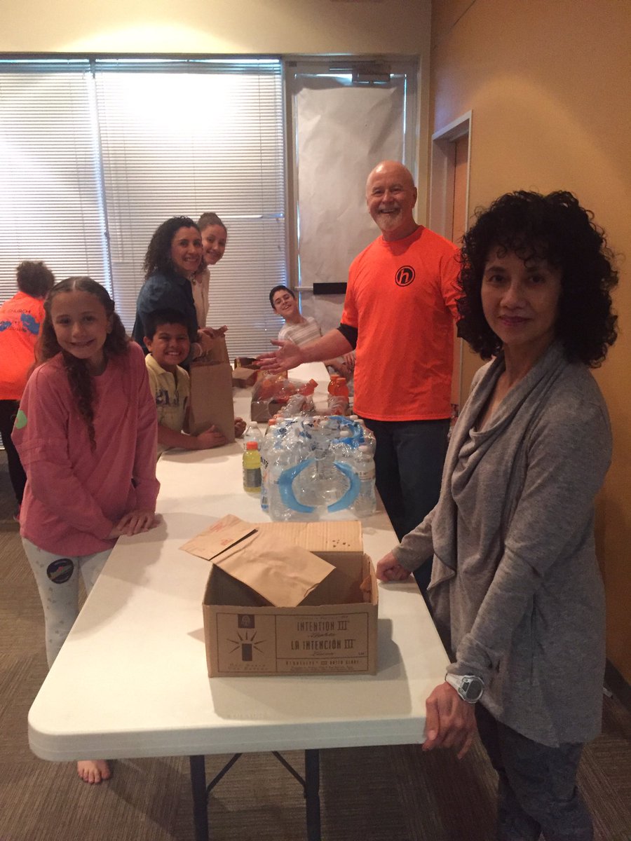 rickeydpowell's tweet photo. #chltb Packing food for the homeless https://t.co/7By1LeUOU6