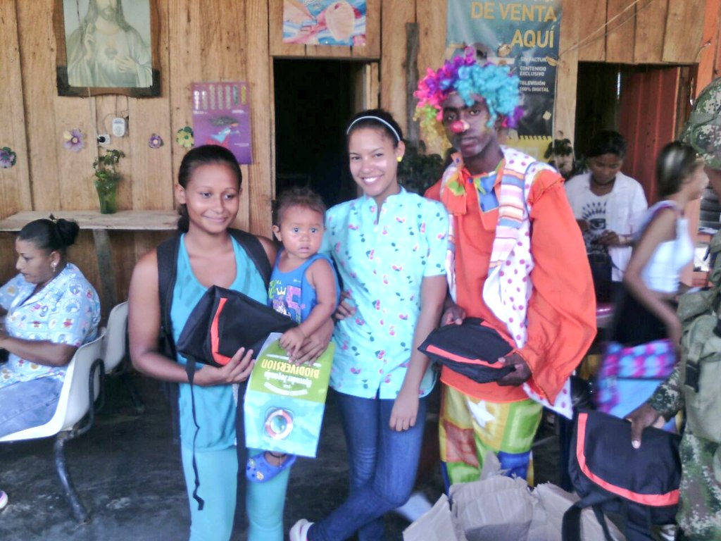 Ejercito_Div7's tweet photo. #HéroesMultimisión #Baeev8 #Brigada14 realiza Jornada de Salud vereda Costeñal municipio Remedios compromiso con la población #FeEnColombia https://t.co/LRIZVh7PsL