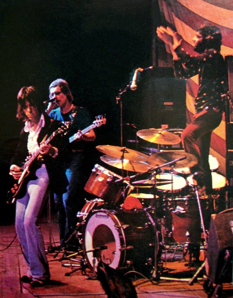 SundayDrivin's tweet photo. #NowPlaying: @jeffbeckmusic #Bogert @carmineappice1 - Superstition #70s #ClassicRock #DeepTracks #Guitar #Listen @ https://t.co/0XVRvaXHzj https://t.co/WC5DxfA59i