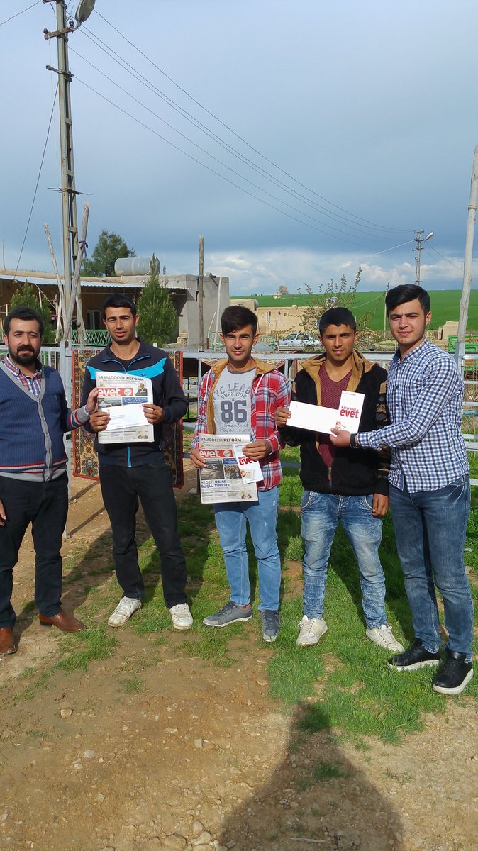davaasigigenc's tweet photo. Elini sikmadik kimse bırakmayacağız. Genel Başkanımızın isme Özel gönderdiği mektupları dağıtmaya devam ediyoruz #KiziltepeEvetDiyor https://t.co/fWuyS2Gvvb