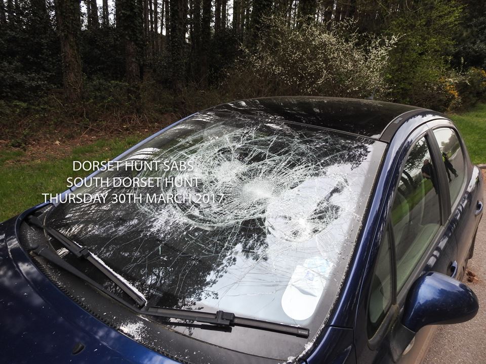 dorsethuntsabs's tweet photo. Please help us repair our vehicle after a violent attack by hunt thugs. Donate &amp; RT please!
https://t.co/prNYJacwHv https://t.co/NgqInbm3xR