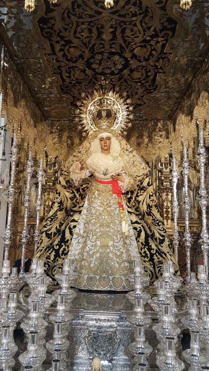 Esperanz_Triana's tweet photo. El Señor de las Tres Caídas y su Madre de la Esperanza nos esperan en sus Barcos de Ensueños. A soñar con una nueva Madrugá en TRIANA ⚓⚓ https://t.co/jUdimw0a3W