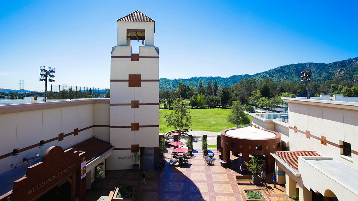 TheAutry's tweet photo. It's never a bad day to head to #GriffithPark! Come pan for gold or attend a docent-led tour. #AtTheAutry https://t.co/e396DjJniP